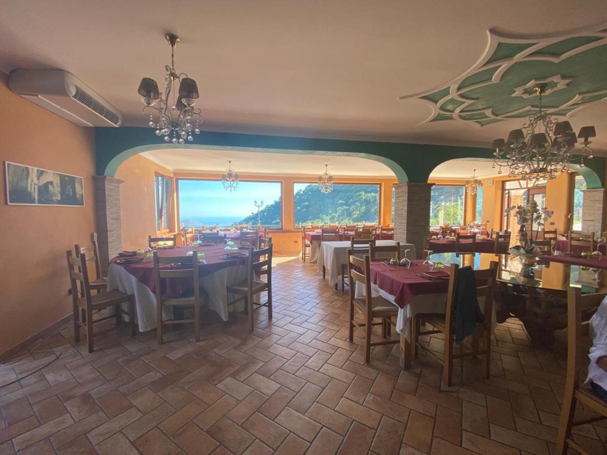 Agriturismo Collecammino Villa Lenola Buitenkant foto