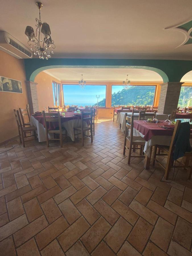 Agriturismo Collecammino Villa Lenola Buitenkant foto