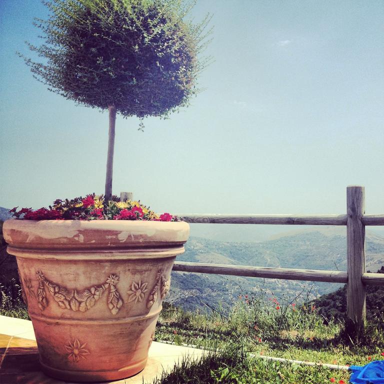 Agriturismo Collecammino Villa Lenola Buitenkant foto