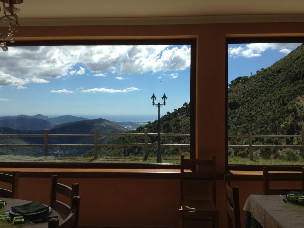 Agriturismo Collecammino Villa Lenola Buitenkant foto