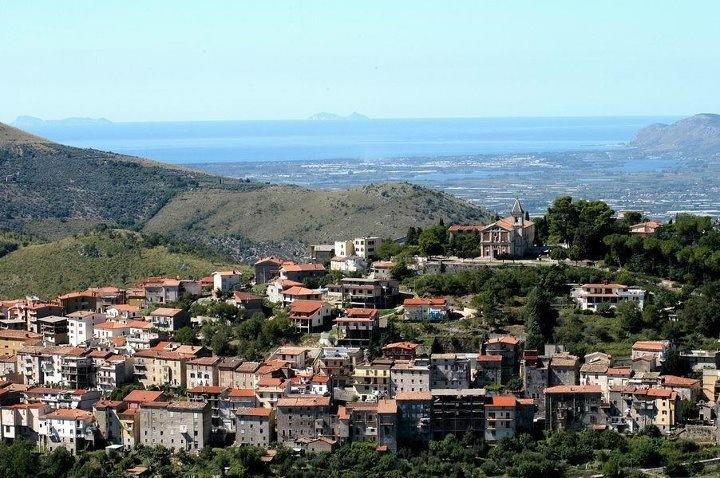 Agriturismo Collecammino Villa Lenola Buitenkant foto